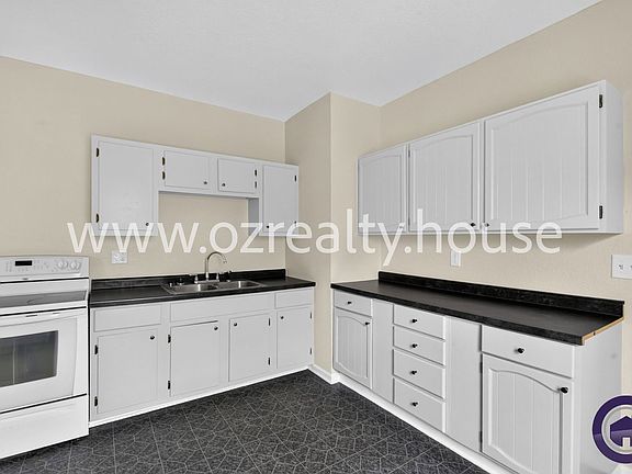 5th image of 441 Nevada St