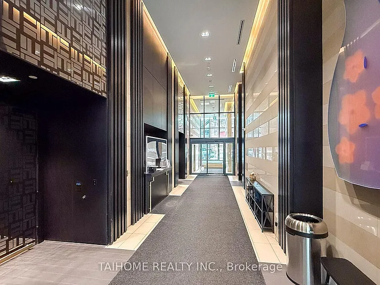 501 Yonge St #1806 — Photo 3
