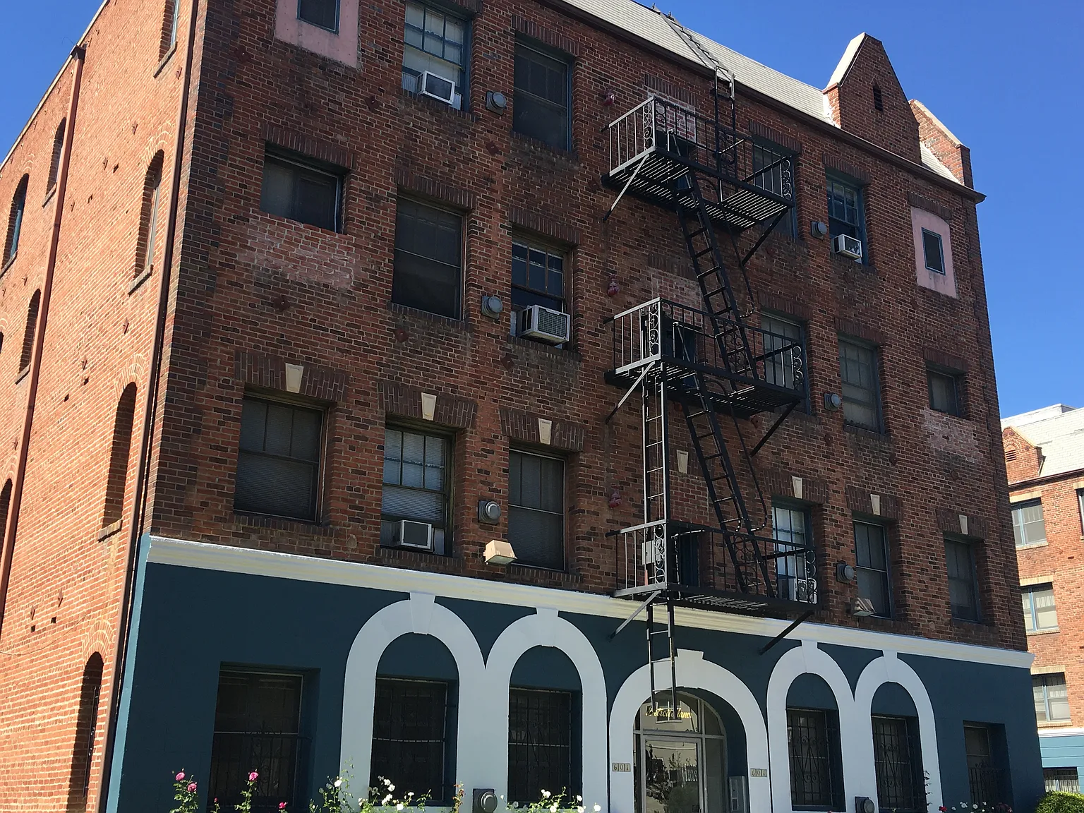1 bed, 800 sqft, $1,725 — Photo 1