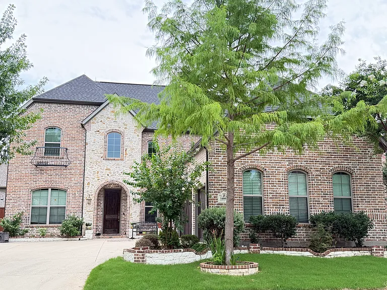 14803 Huffman Ln — Photo 2