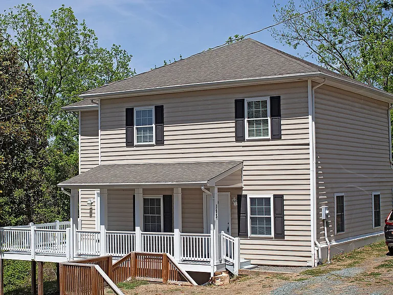 103 Linden St — Photo 1