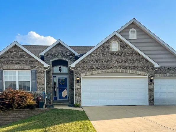 412 Amber Lake Ct, Imperial, MO 63052