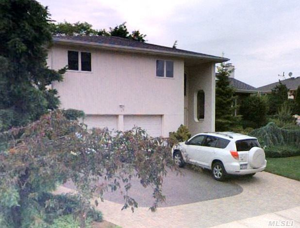 1st image of 17 Lewis Ave