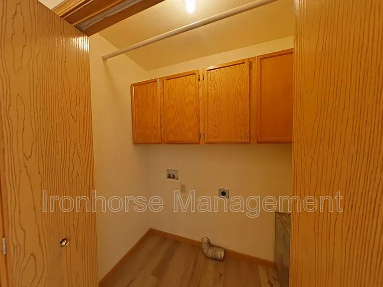 2491 Wheeler Dr #B — Photo 8