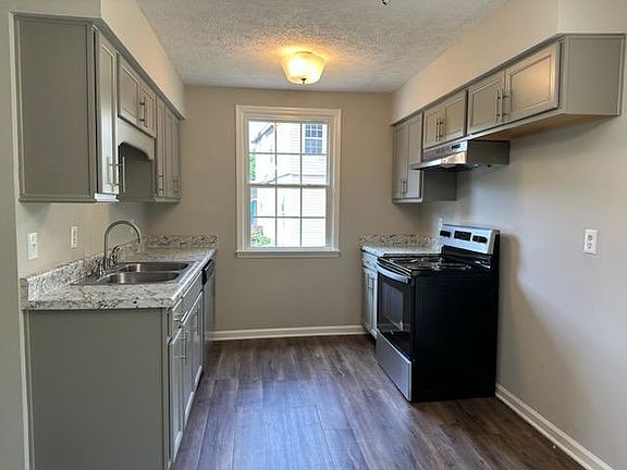 3rd image of 772 Blazer Ave