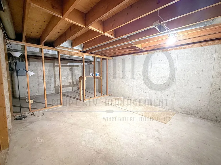 7924 E Indiana Ave — Photo 13