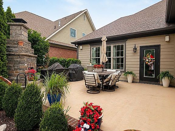 2nd image of 8769 Gentle Mist Cir