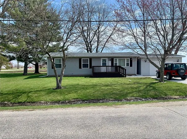 1446 W Main St, Bushnell, IL 61422