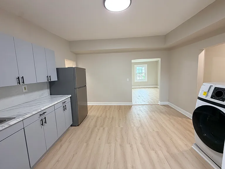 217 Northampton St #4 — Photo 10