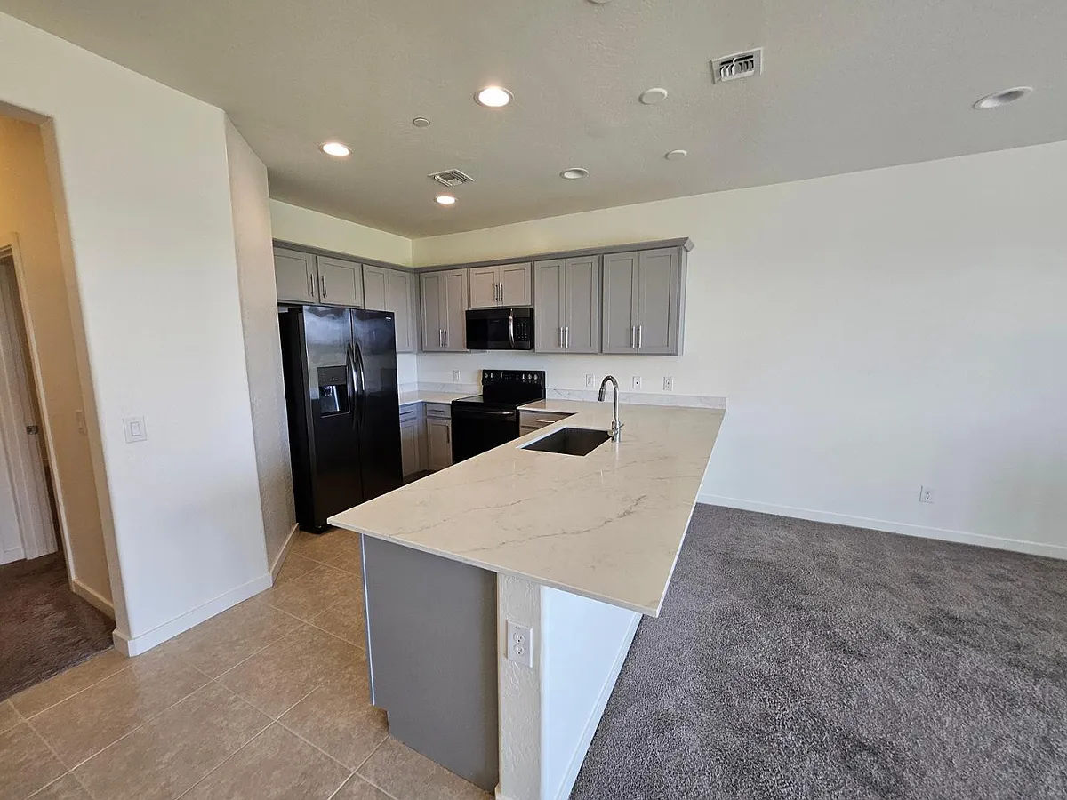 Building Photo - 4061 E Pony Ln #101