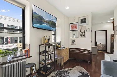 Rented by Kahen Properties