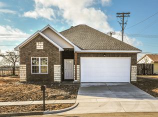 8413 Downe Dr, White Settlement, TX 76108