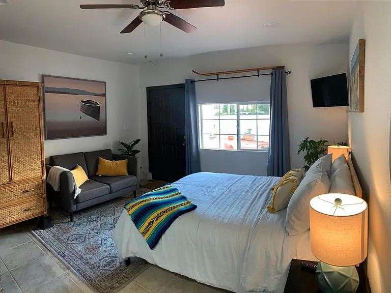 4094 Myrtle Ave — Photo 5