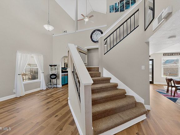 3rd image of 4516 Loma Linda Cir