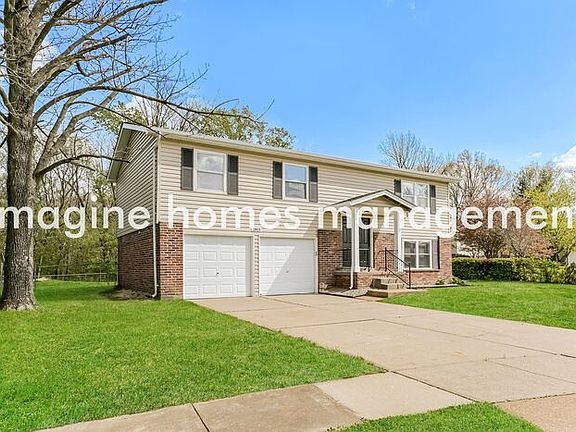 3rd image of 2815 Parc Cheri Ct