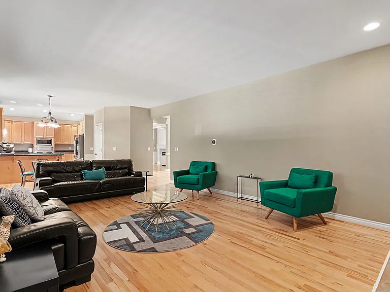 16420 SE 24th St — Photo 7