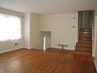 1st image of 4 Sturbridge Dr