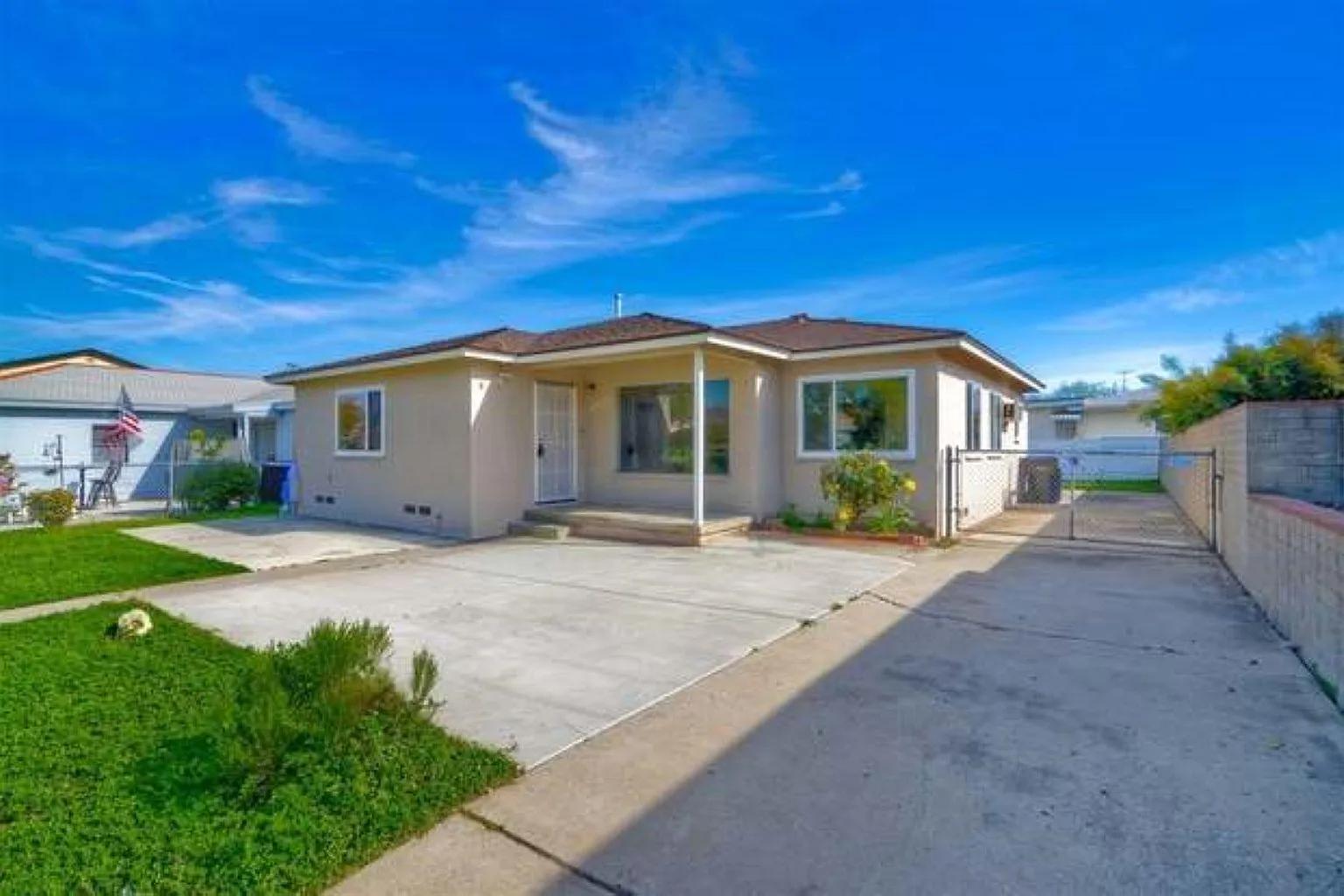 3 bed, 1336 sqft, $3,300 — Photo 1