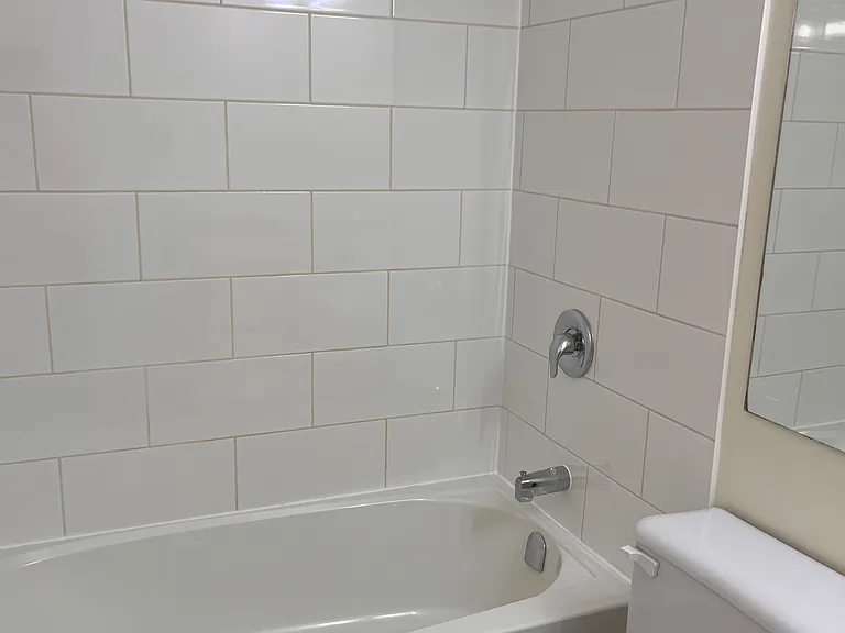 141 Edgehill Dr #L5 — Photo 8
