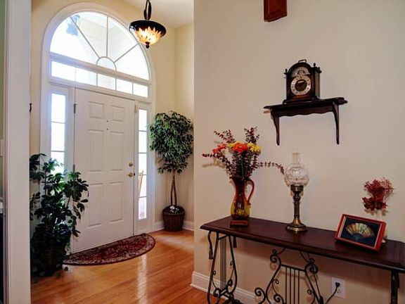 3rd image of 105 Ashmore Dr
