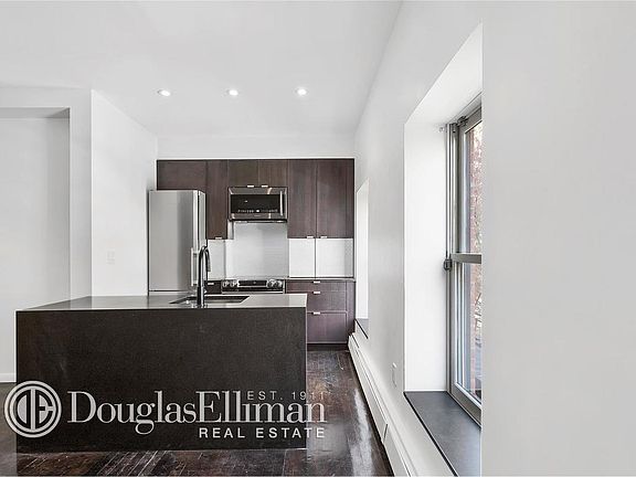 2nd image of 520 W 22nd St APT 2