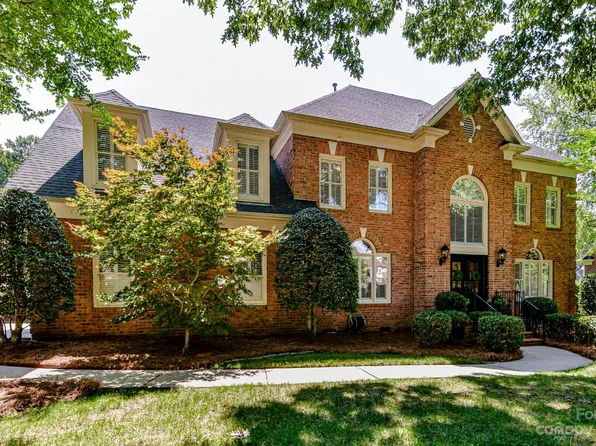 15219 McComb Manor Ct, Charlotte, NC 28277