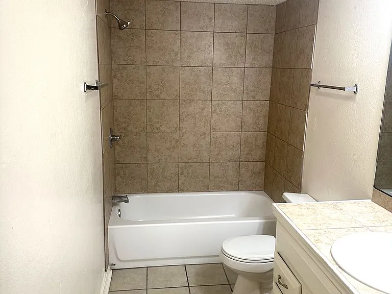 1816 Wren St — Photo 11