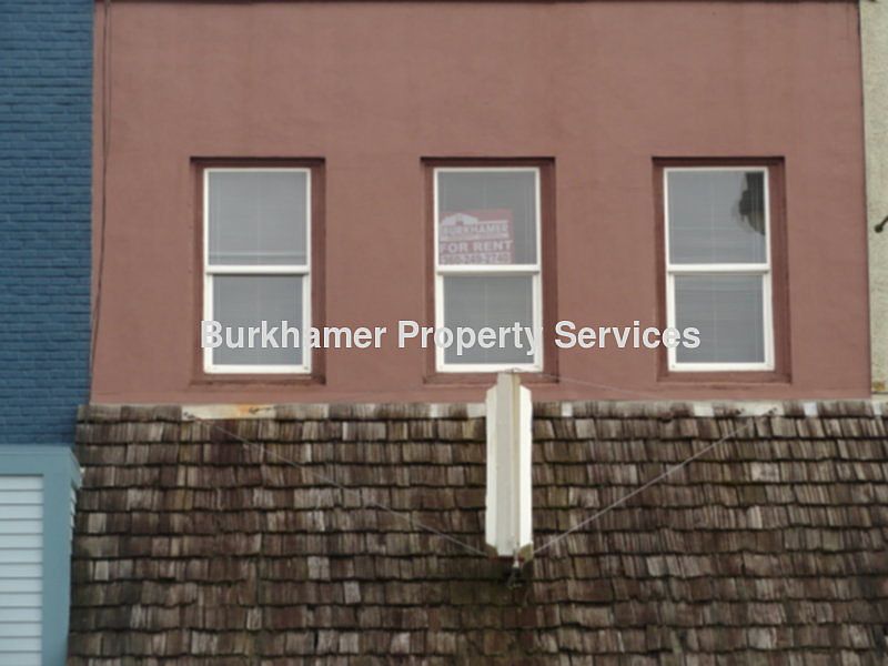 1st image of 316 1/2 S Main St