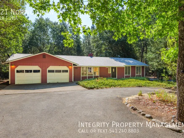 421 Norwood Ln, Grants Pass, OR 97527