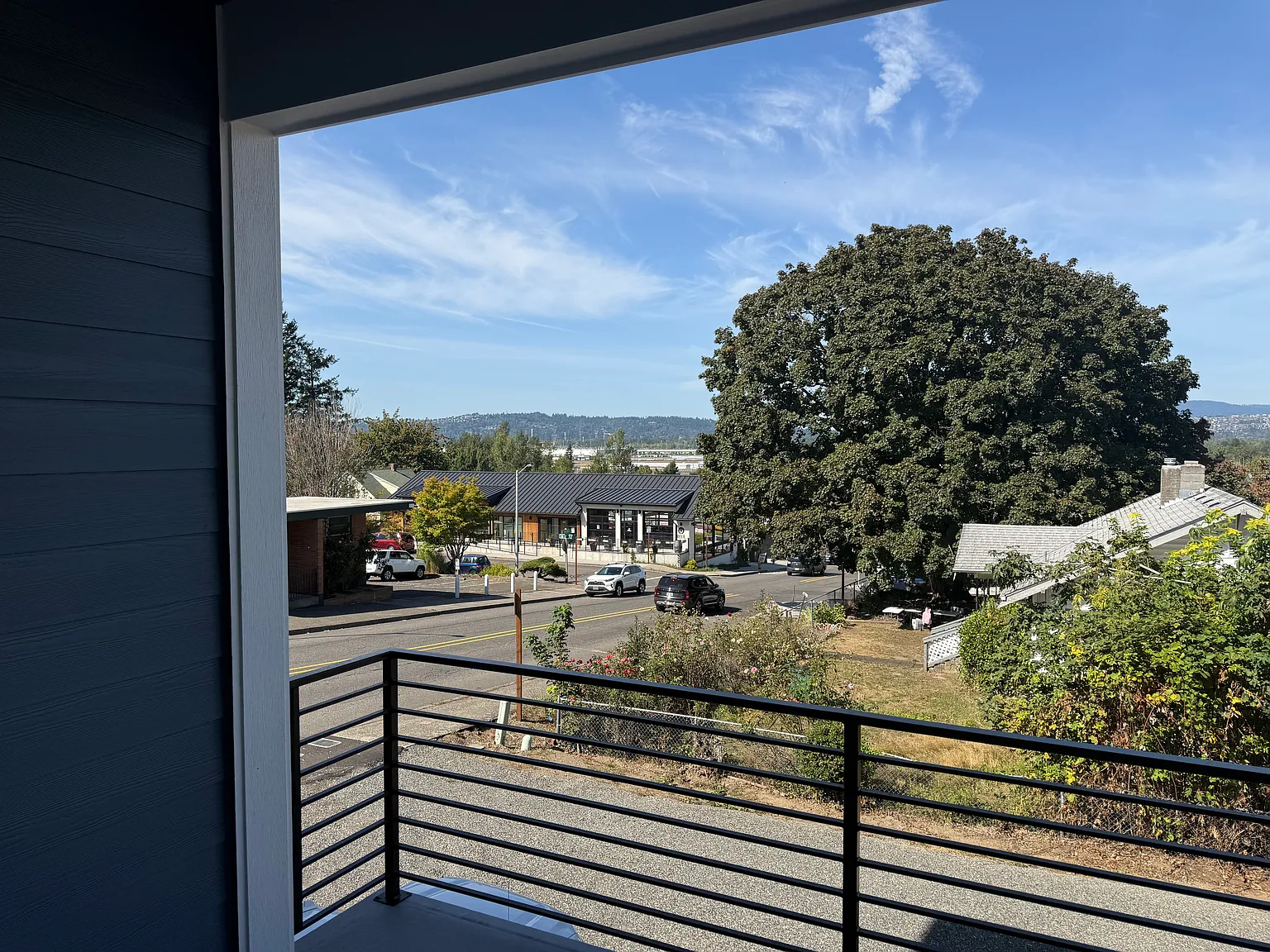 4 bed, 1585 sqft, $2,850 — Photo 4