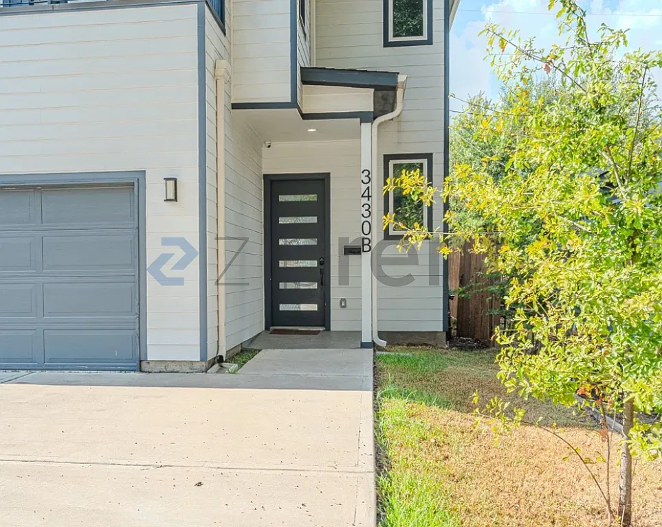 3 bed, 2.5 bath, 1839 sqft, $2,375 — Photo 2
