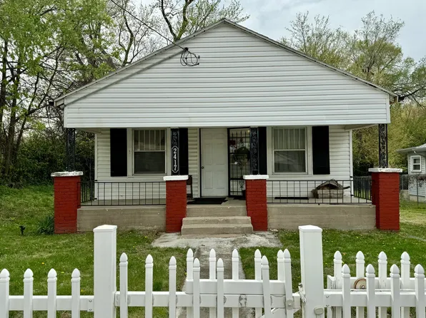 2417 N Fremont Avenue, Springfield, MO 65803