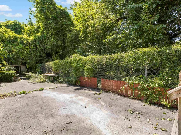 246 Clerk Street image 25 of 27