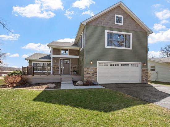 1994 Hidden Valley Dr, Crown Point, IN 46307