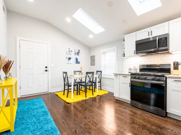 3241 N Hamlin Ave #3