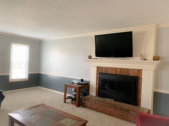 5th image of 1004 Ballard Ln