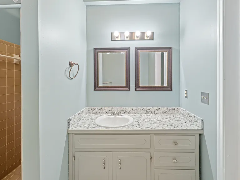 1835 Folkstone Rd — Photo 27