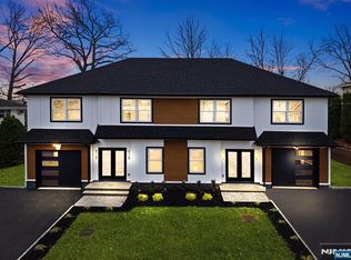 488 Dewey Ave, Saddle Brook, NJ 07663
