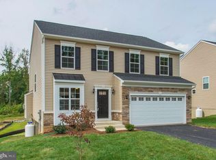28 Ruby Glen Ln, Fredericksburg, VA 22405