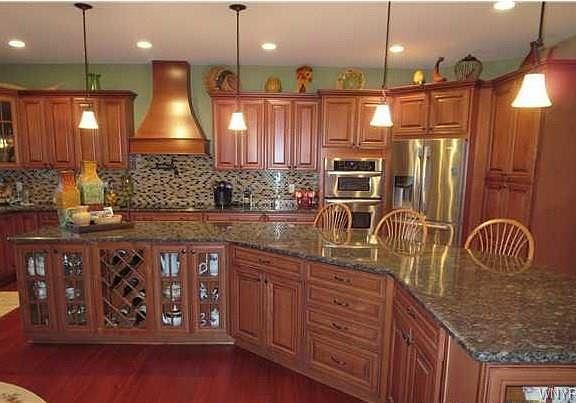 5th image of 2744 Stenzel Ave