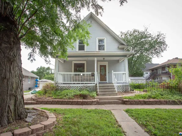 1617 S 13th St, Lincoln, NE 68502