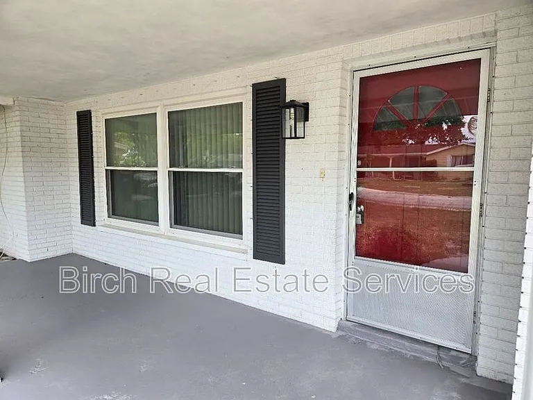 7435 Live Oak Ln — Photo 17
