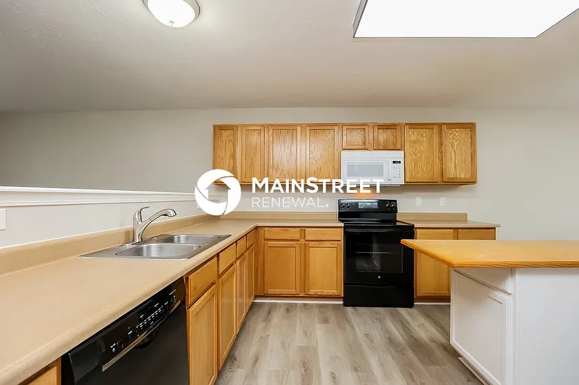 421 Scotts Creek Trl — Photo 3