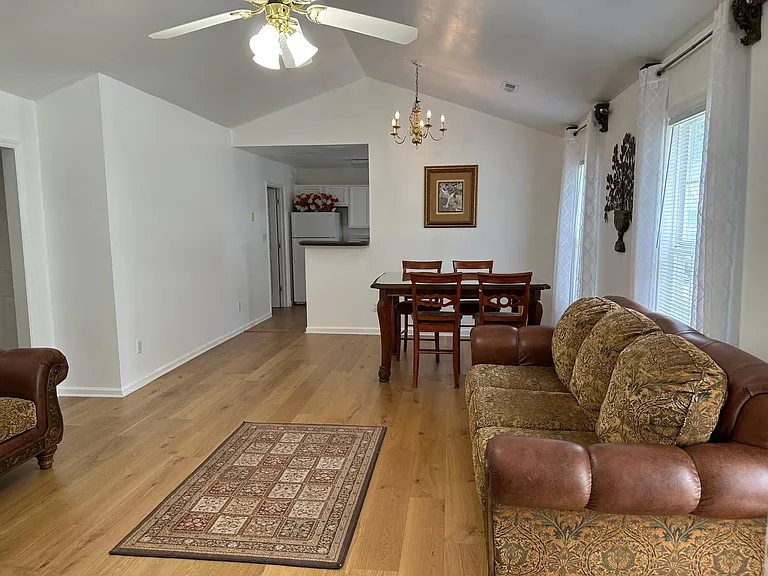 4 Donnelly Ct — Photo 4