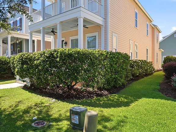 3rd image of 1048 Hills Plantation Dr