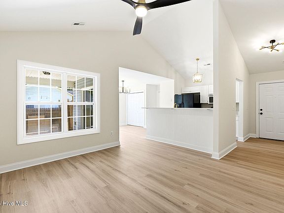 2nd image of 215 Gardenview Court NE
