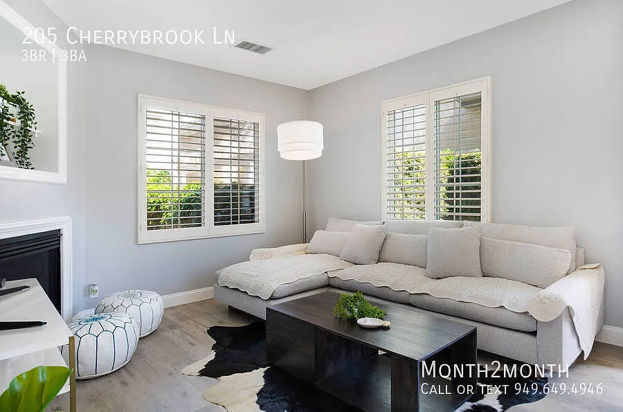 Luxury Castle on Cherrybrook — Photo 2