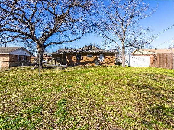 2nd image of 1604 Edgemont Dr