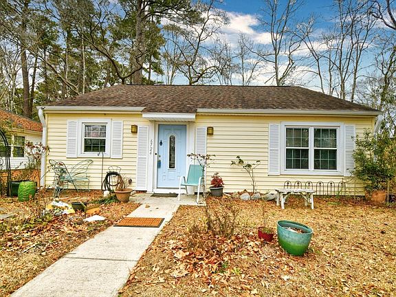 4th image of 6724 Blue Heron Blvd.