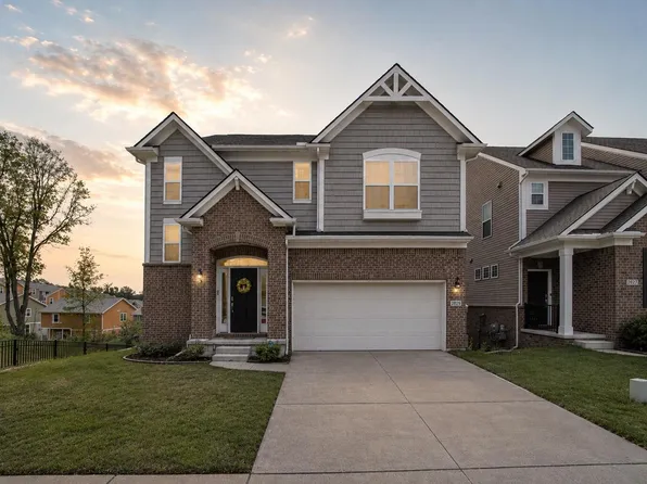 2825 Dillon Dr, Ann Arbor, MI 48105